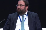 Глава Минцифры Шадаев считает, что ИИ может заменить половину чиновников