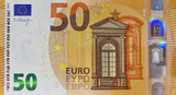 Евро превысил отметку в 80 рублей