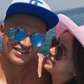 Футболист Тарасов показал нарезку кадров с женой и дочкой