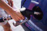 Цены на бензин превратились в политику — эксперты
