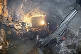 Не менее 30 человек погибли при взрыве шахты в Донбассе