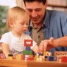 Психологи: Отцам не нужно брать на себя материнские заботы о ребенке