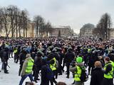 На площади Пионерской, куда была перенесена акция в Петербурге, задержали несколько человек