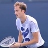 Россия обратилась в оргкомитет Игр из-за вопроса журналиста теннисисту Медведеву