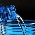 Россия приостановила продажу 70 тыс. бутылок воды из Армении
