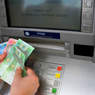 Украина запретила выдачу валюты, а гривну ограничила