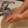 Учёные: опасные инфекции передаются из-за неправильного мытья рук
