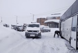 Верхний Ларс закрыт из-за сильного снегопада и метели: автобусы с пассажирами стоят уже вторые сутки
