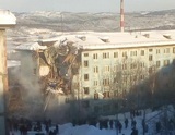 В Мурманске из-за взрыва обрушилось три этажа жилого дома