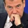 Медведев назвал расследование о себе "лживым продуктом политических проходимцев"