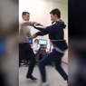 Драка учителя и ученика в российской школе попала на видео