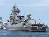 В порт Севастополя вернулся ракетный крейсер "Москва"