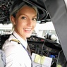 Очаровательная белокурая женщина-пилот стала звездой Сети (ФОТО)