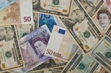 Банк России установил официальные курсы доллара и евро на нерабочую неделю