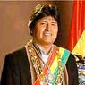 Президент Боливии подписал контракт с футбольным клубом