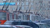 На Ленинском проспекте в Москве остановились троллейбусы