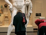 Музей Франции: зачем Гераклу съемный пенис