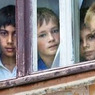 В Москве полицейские забрали у гражданки Таджикистана сына