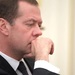 Медведев предупредил о неизбежности более жестких мер в отношении пенсионеров