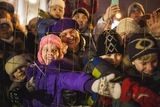 Дед Мороз в Самаре общался с детьми через решетку. Не шутка ФОТО