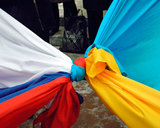 МИД РФ возмущен акциями вандализма у посольства РФ в Киеве