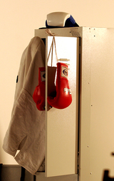 Во время любительского турнира по боксу в Великобритании умер молодой боксер