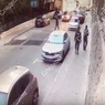 СК показал новое видео нападения на полицейских в Москве
