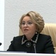 Матвиенко предложила подумать о том, чтобы обязать неработающих трудоспособных граждан платить за ОМС
