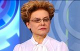 Елену Малышеву раскритиковали за появление на премии "Призвание" в наряде греческой богини
