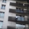 В Париже «человек-паук» из Мали спас ребёнка, повисшего на балконе здания