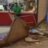 В московском ТЦ упал потолок