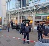 Вооружённый водитель совершил наезд на пешеходов в Германии