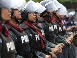 Таиланд: тысячи оппозиционеров двинулись на Дом правительства