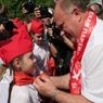 На Красной площади более трех тысяч школьников стали пионерами