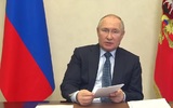 Путин включил в Общественную палату Лукьяненко и Дид Хамбо ламу