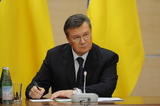 Против Януковича возбудили восемь уголовных дел