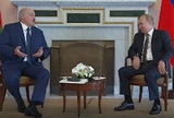 Песков назвал безосновательными предположения о возможности обсуждения Путиным и Лукашенко участия Белоруссии в спецоперации