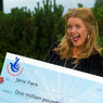 Девушка пожаловалась, что миллион фунтов, выигранный в лотерею, разрушил ей жизнь