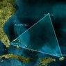 В зоне Бермудского треугольника обнаружены пирамида и НЛО