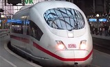 Не менее 8 человек погибли при столкновении поездов в Баварии