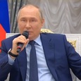 Путин не согласился с Грефом насчет стагнации, но признал, что некоторые члены правительства думают так же