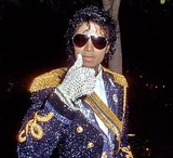 Фанатам Майкла Джексона обещано 20 новых песен кумира