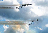 Самолеты ВВС РФ разгонят облака в День Победы