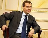 Медведев: Думу нужно уважать, как суд!