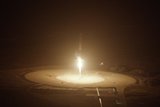 Ракета SpaceX Falcon 9 впервые успешно приземлилась после запуска (ВИДЕО)