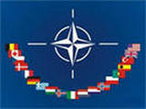 Генсек НАТО Столтенберг призвал сохранить санкции в отношении России
