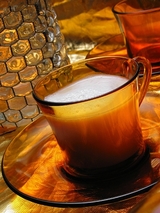 Диетологи считают, что чай с молоком вреден для пищеварительной системы человека