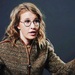 Собчак показала, как "сидела на коленках" у Зеленского