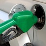 Медведев подписал постановление по стабилизации цен на топливо