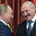 Лукашенко подарил Путину на Новый год сало с картошкой